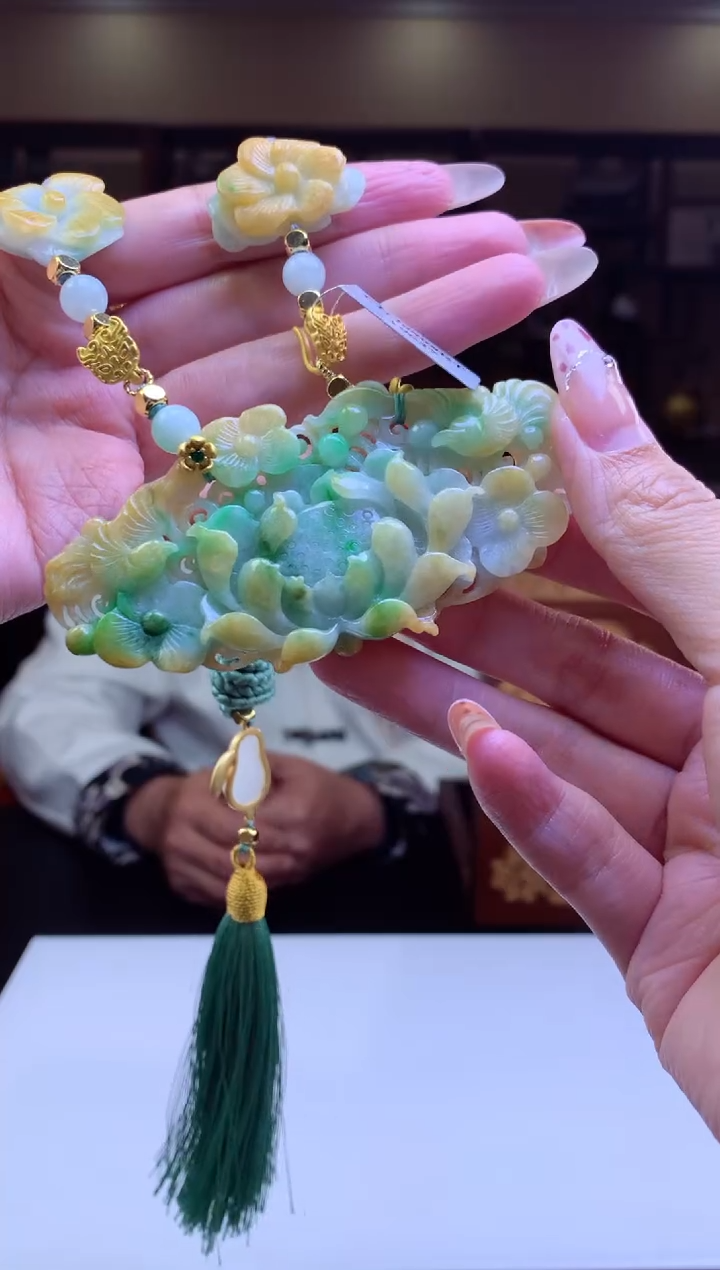 【闪购商品】定制翡翠未镶嵌挂件发货（拍一发一）