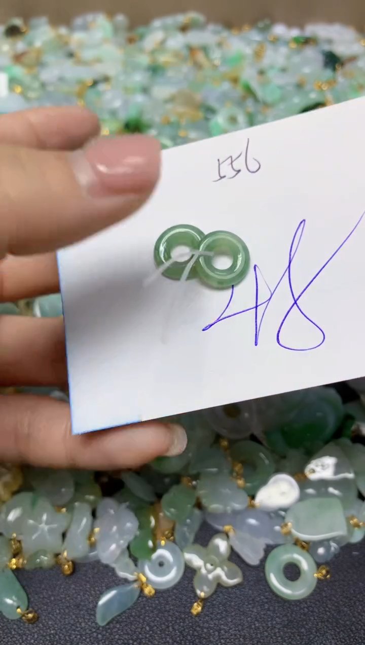 【闪购商品】翡翠挂件未镶嵌 天然翡翠A货