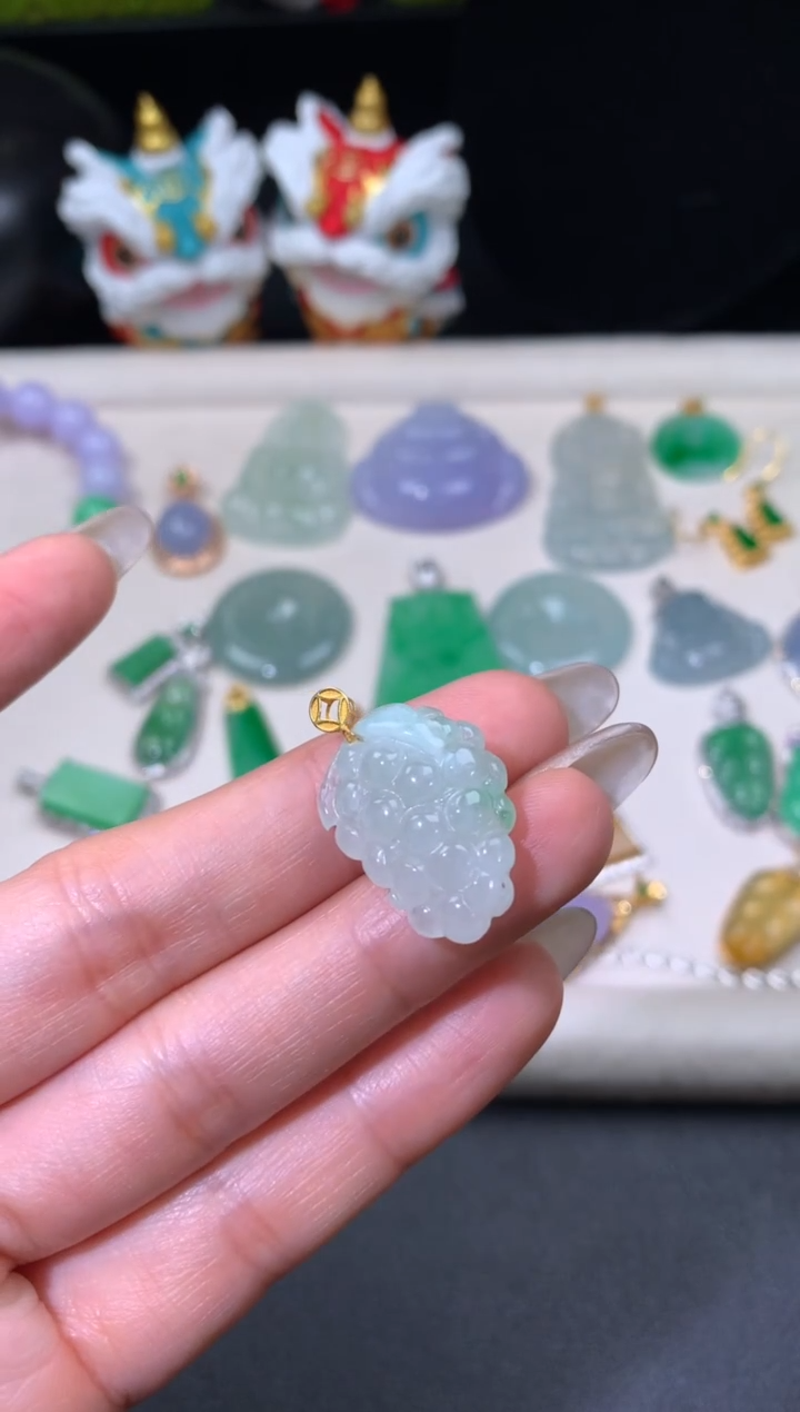 吊坠(不含链)18K金镶嵌翡翠翡翠