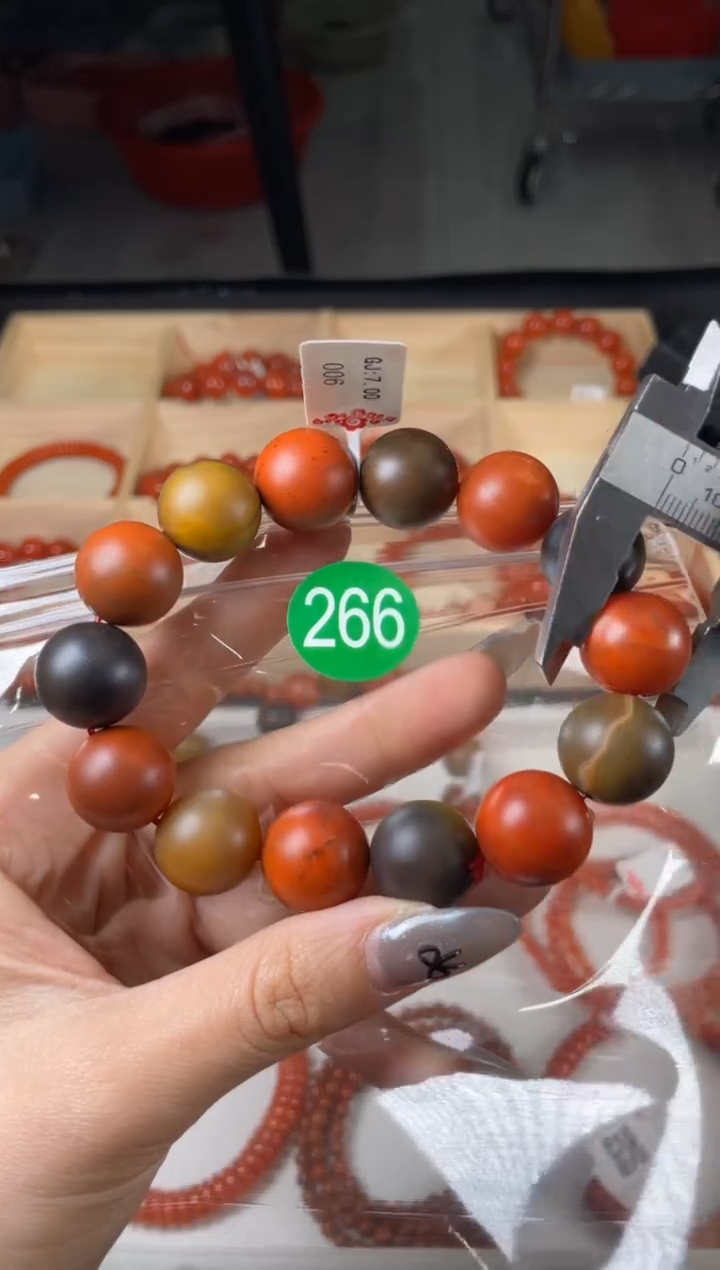 【闪购商品】南红玛瑙珠宝奇石未镶嵌266-16+