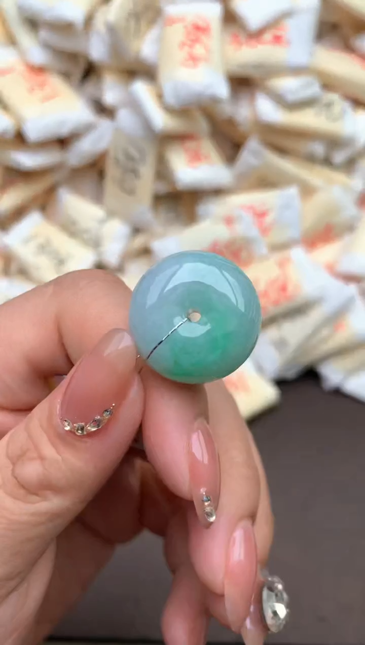 【闪购商品】翡翠挂件未镶嵌 —