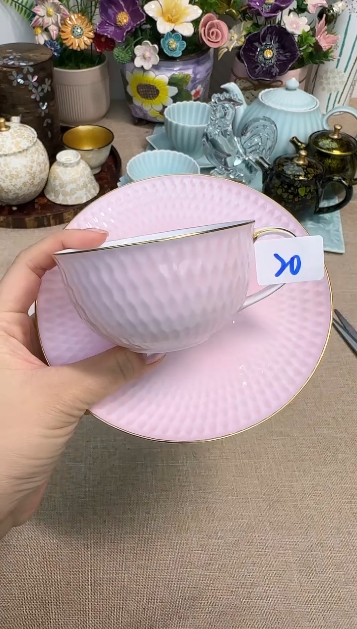 瓷片泡泡家的瓷器真好看