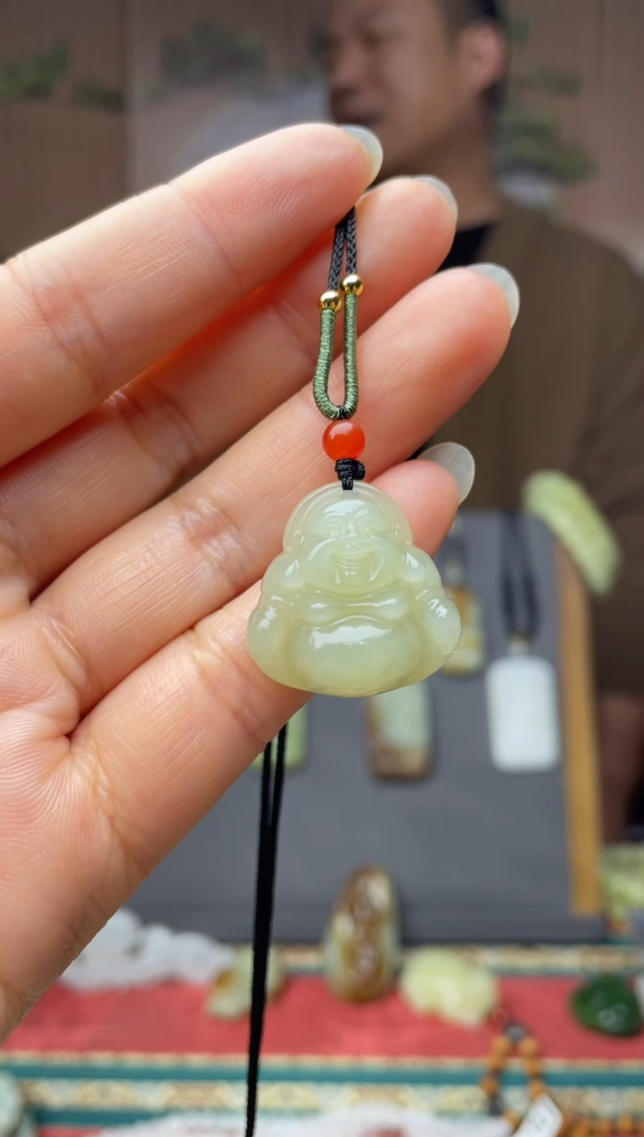 颈饰未镶嵌和田玉拍一发一