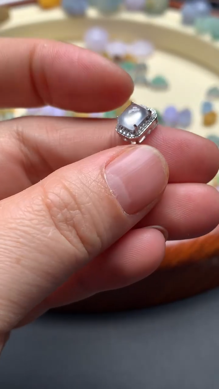 【闪购商品】翡翠颈饰银S925镶嵌翡翠方糖