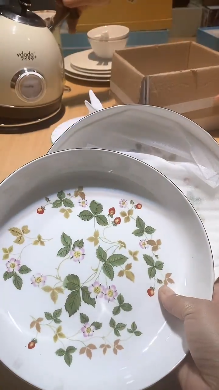 【闪购商品】瓷片锅碗瓢盆一件不剩