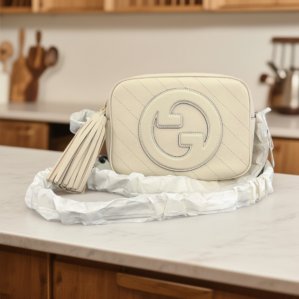 95新 GUCCI/古驰  白色流苏相机包  1826 7458 