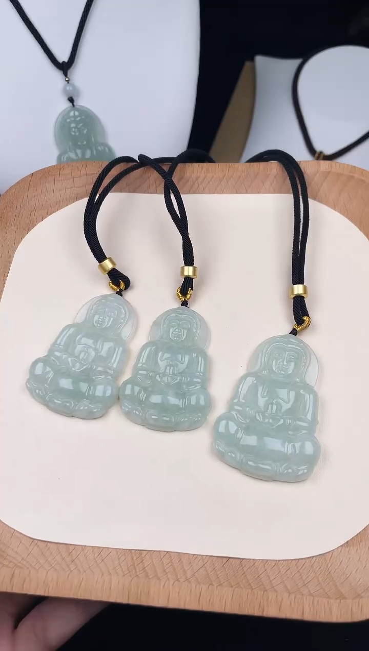 颈饰未镶嵌翡翠Y5A080油果绿观音+送同款绳子（多样性发其一）