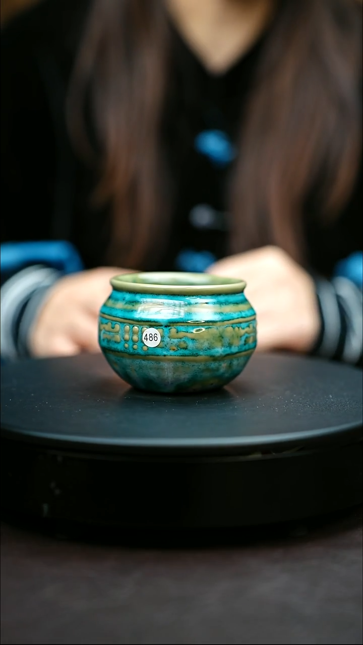 486#原矿钧瓷炉钧釉虎贲杯