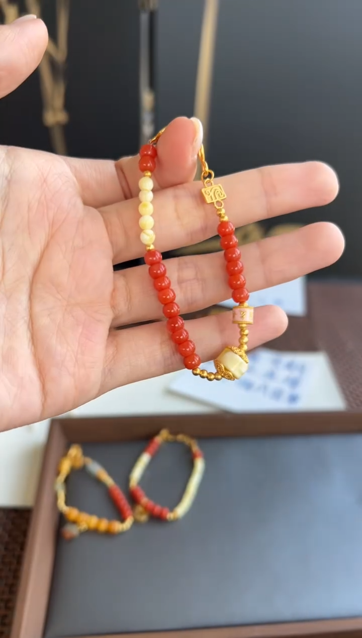 蜜蜡颈饰未镶嵌703买断