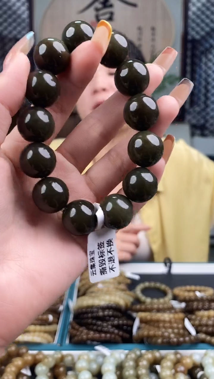 和田玉未镶嵌颈饰拍一发一