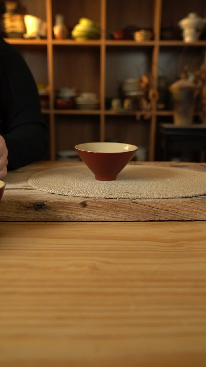 复古红系列的5.5英寸斗笠碗1个