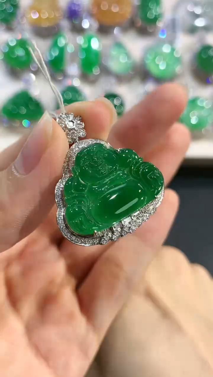 【闪购商品】翡翠吊坠(不含链)18K金镶嵌e33