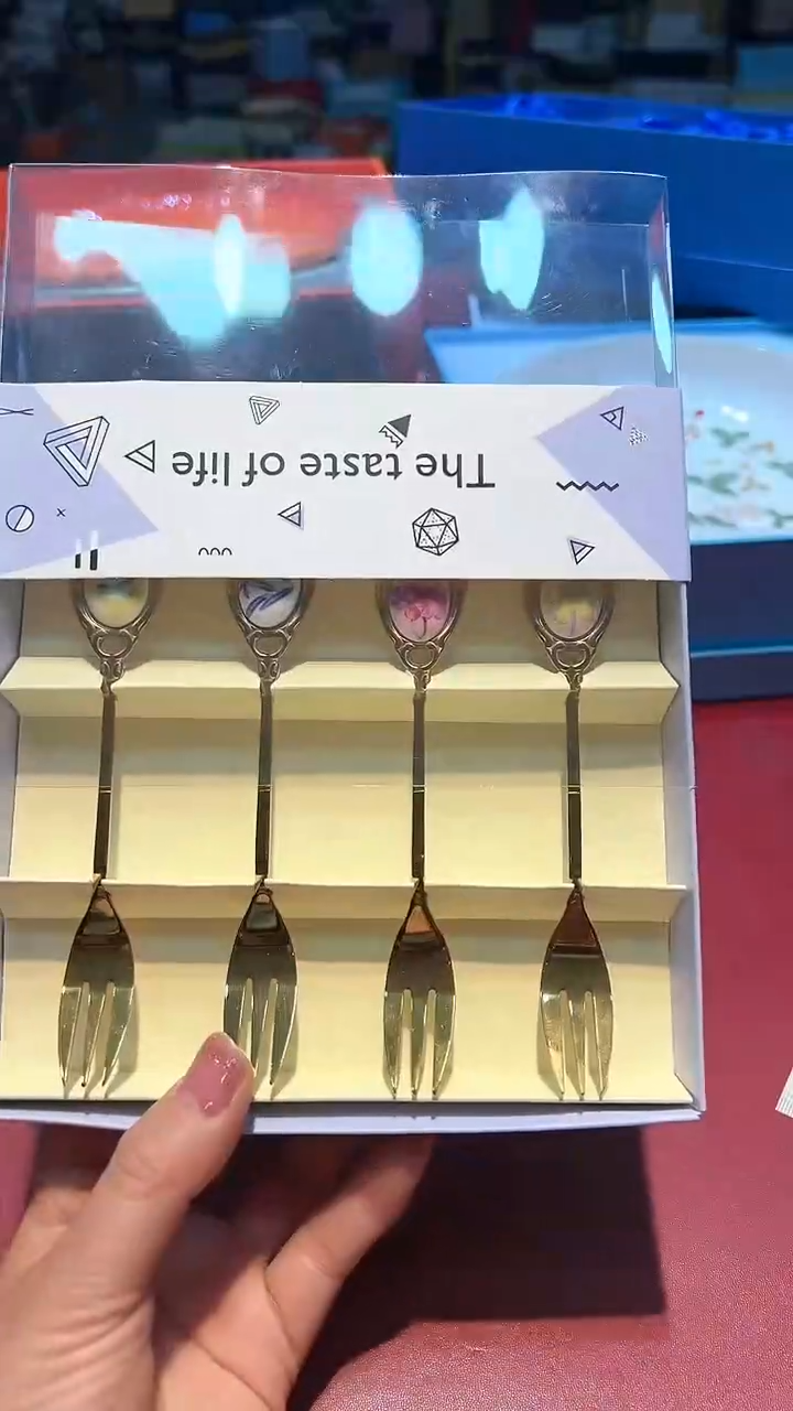 【闪购商品】瓷片锅碗瓢盆一件不剩