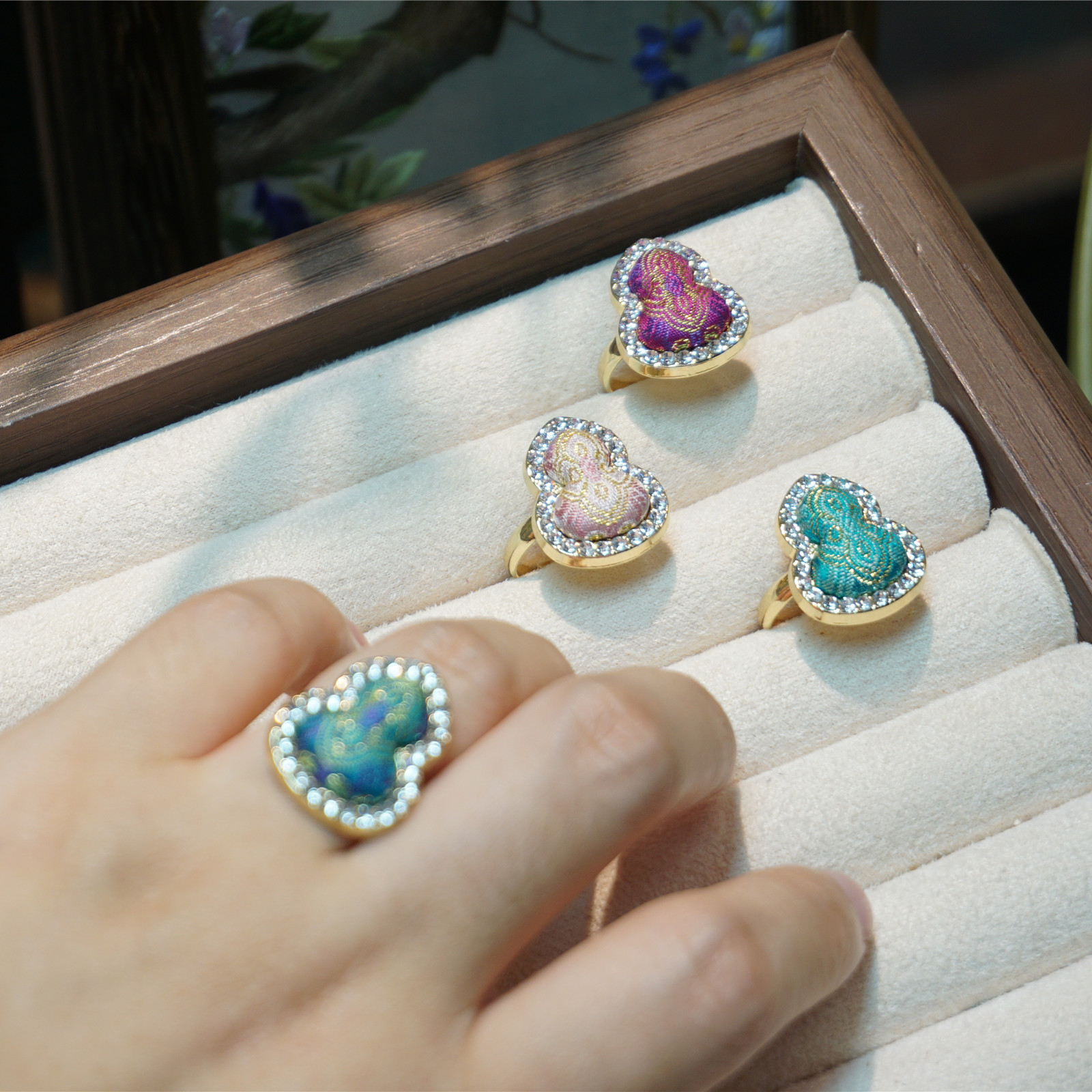 锌合金布艺戒指 上久楷宋锦定胜纹成品布艺手工制作