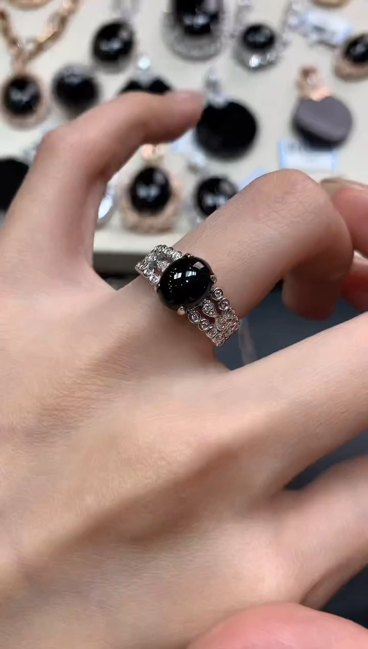 【闪购商品】翡翠戒指18K金镶嵌w162        