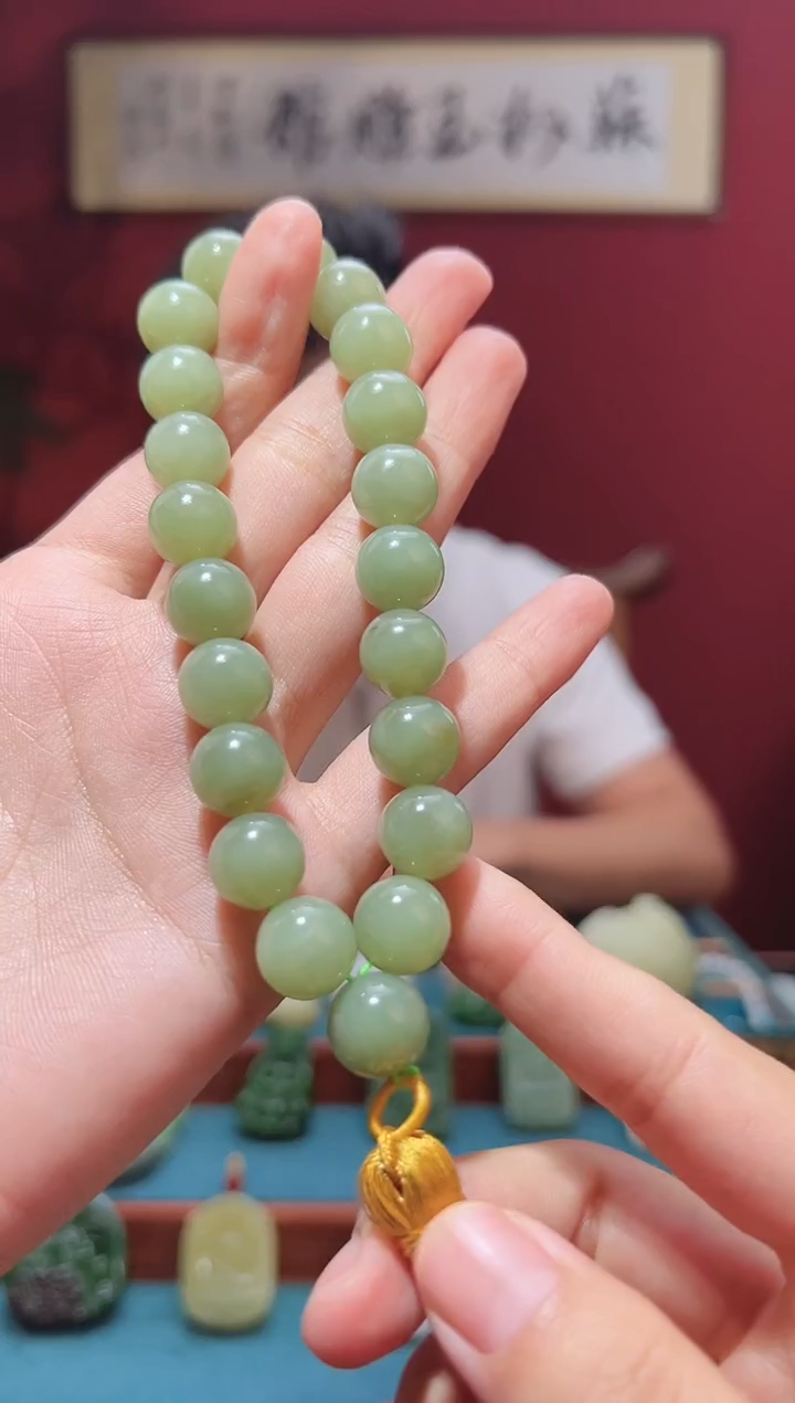 和田玉未镶嵌吊坠(不含链)1