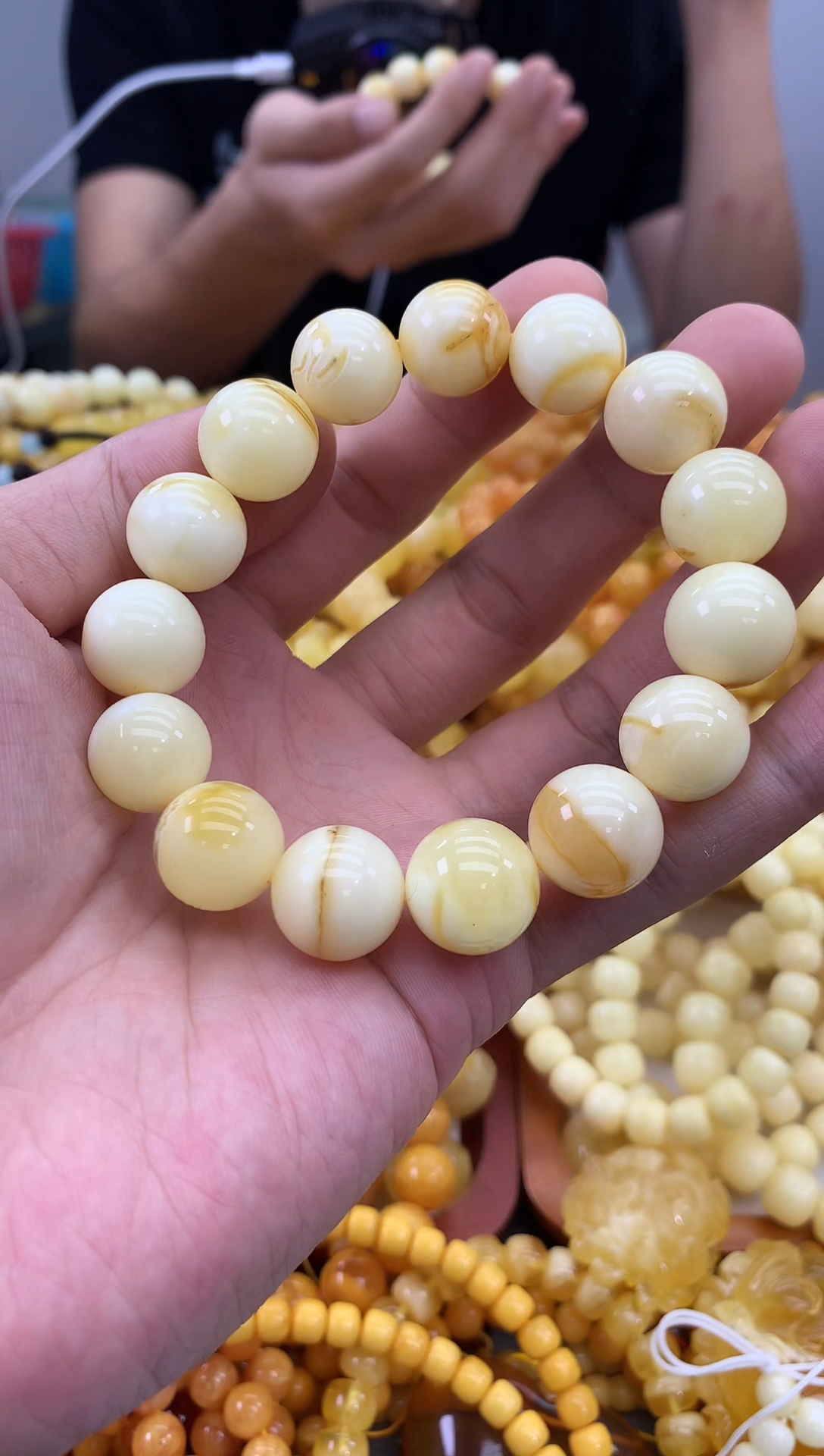 裸石蜜蜡未镶嵌手串
