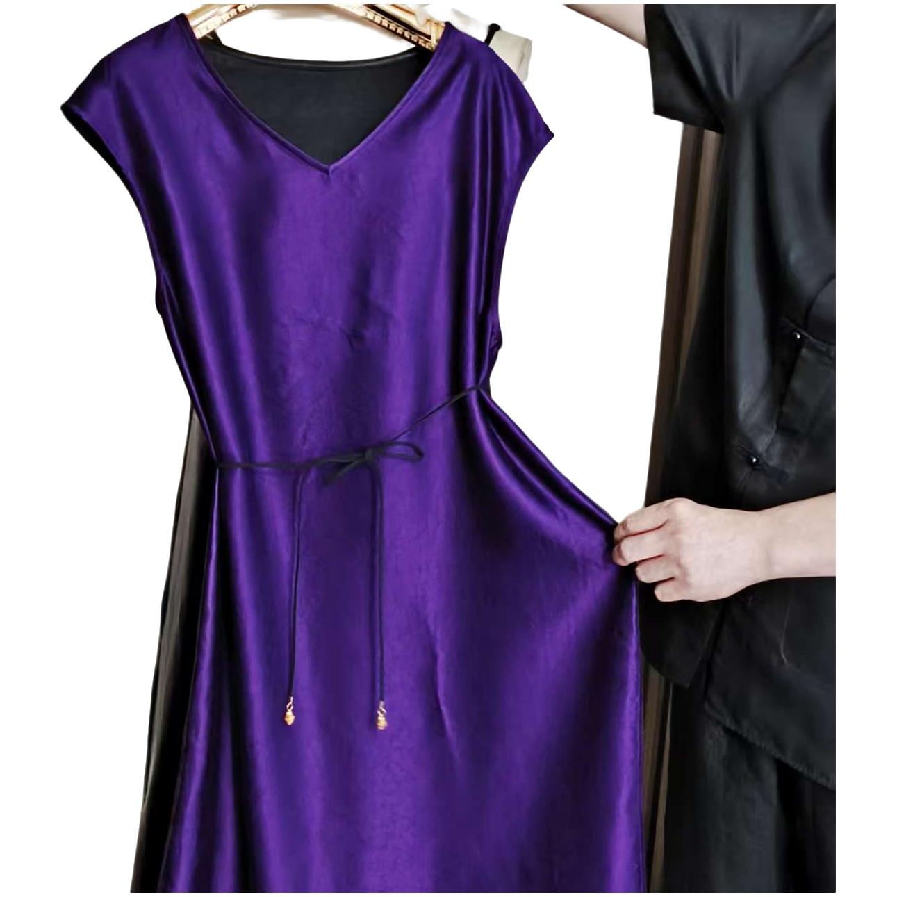 新品上市    香云纱桑蚕丝夏季紫锻龟v领连衣裙