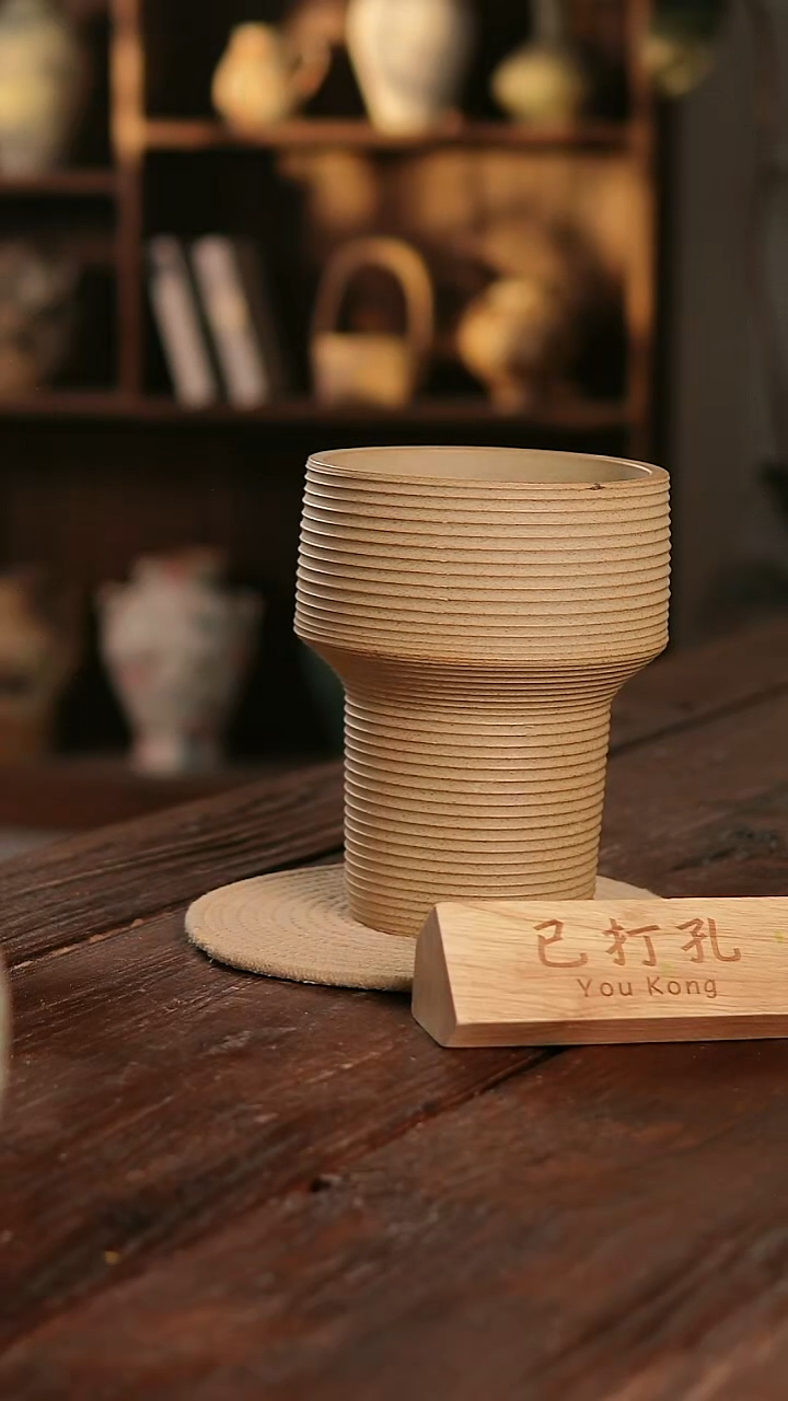 摆件10-9高22口15误差2已打孔瑕疵