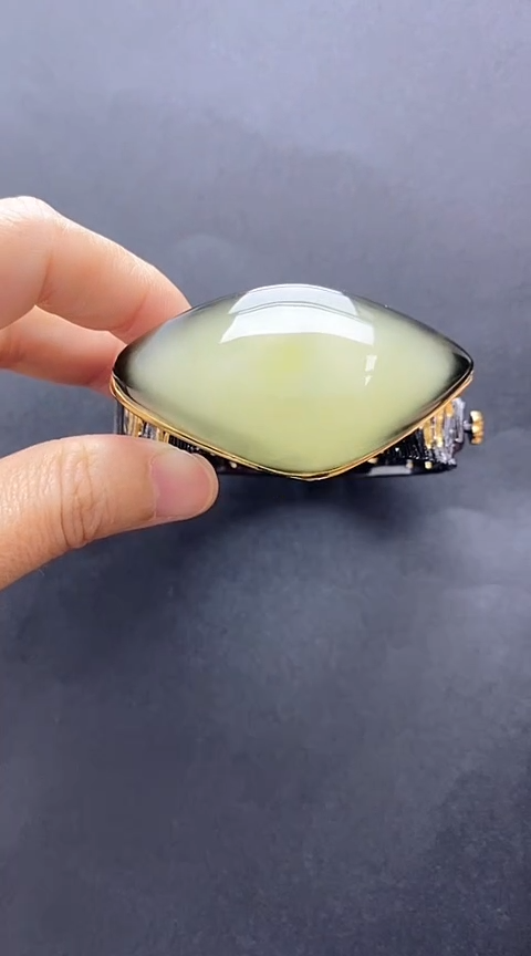 【闪购商品】琥珀裸石银S925镶嵌琥珀手镯