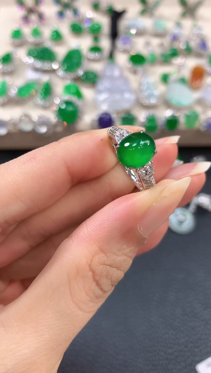 【闪购商品】翡翠戒指18K金镶嵌m2       