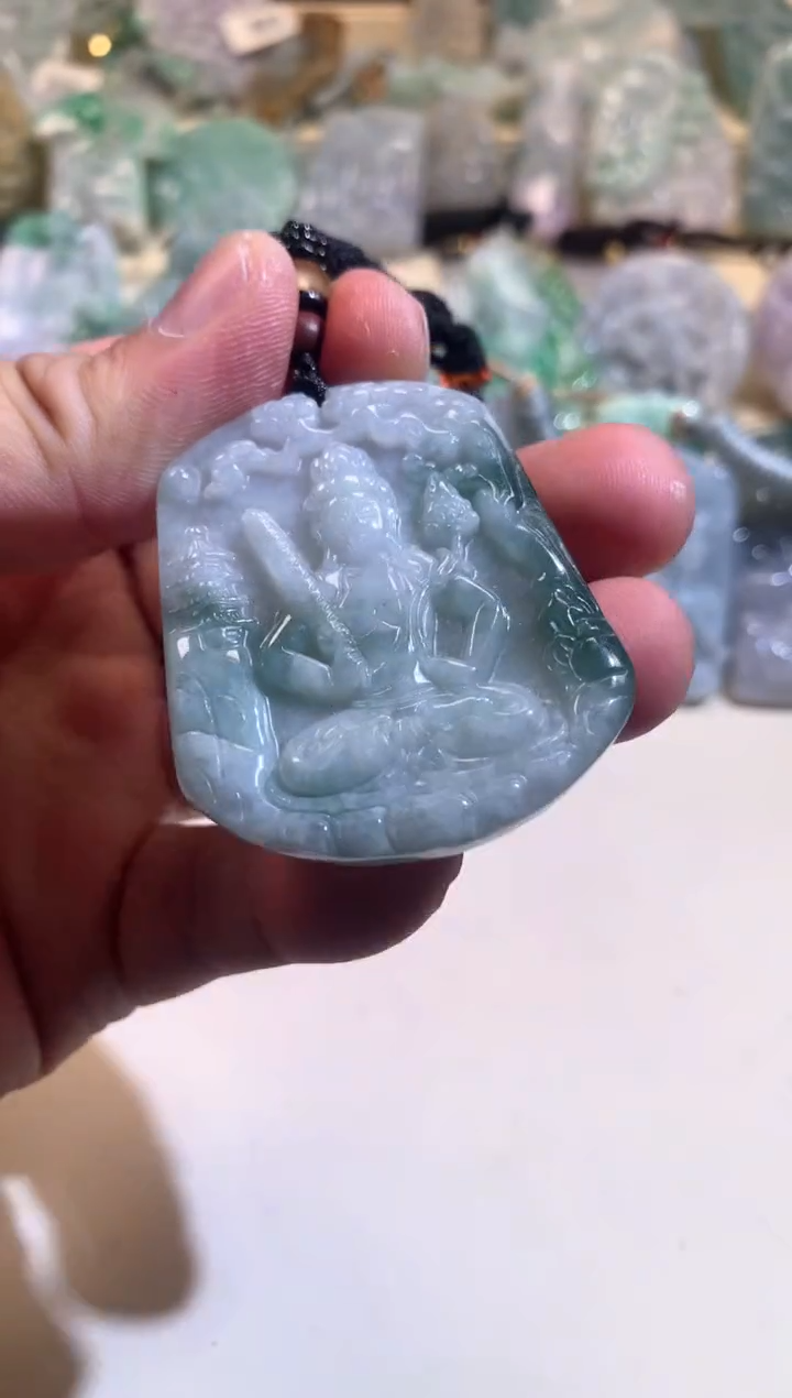 【闪购商品】翡翠颈饰未镶嵌02/05/311