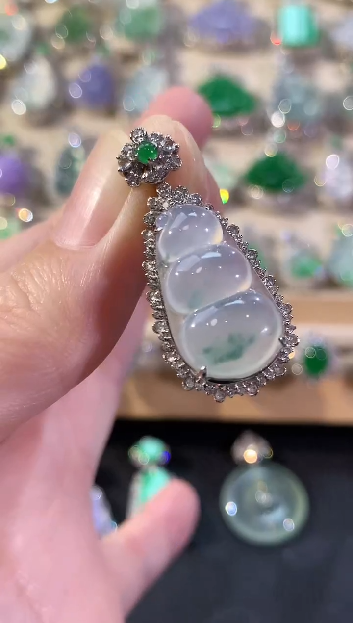 吊坠(不含链)18K金镶嵌翡翠冬日珠宝W48