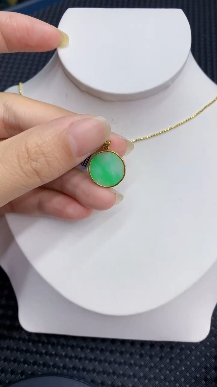 【闪购商品】翡翠颈饰18K金镶嵌            8