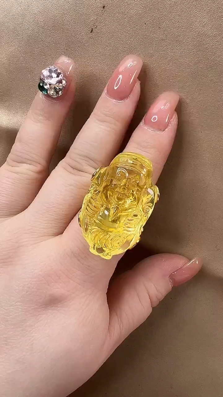 琥珀颈饰未镶嵌戒指