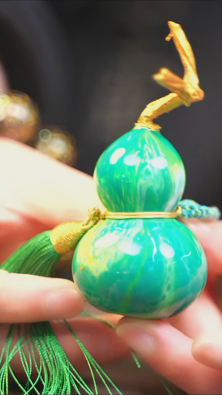 【闪购商品】YI203漂漆精致小手捻未开口