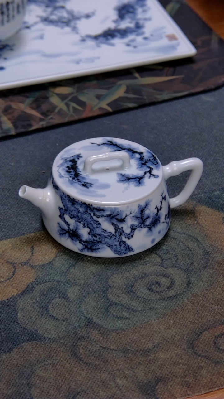 【闪购商品】康亭守艺有余系列：松翠鳜鱼肥石瓢壶