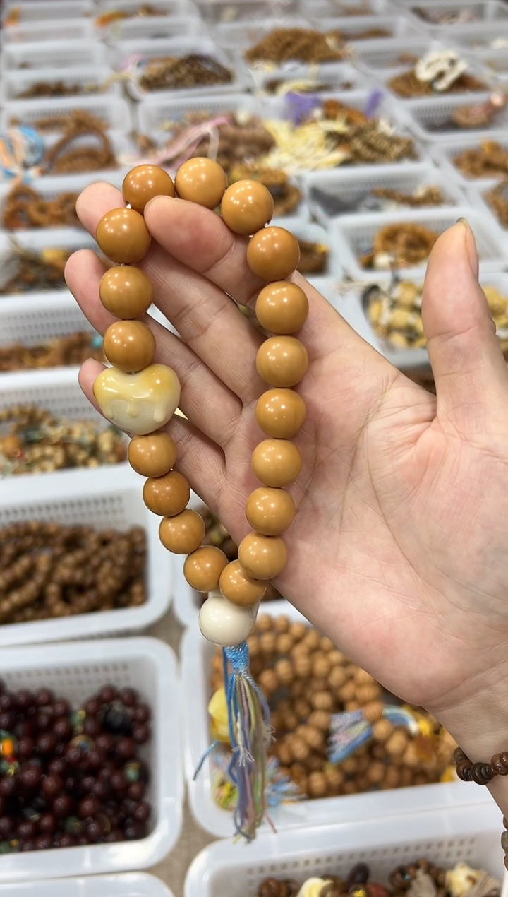 手串猴头核桃卡14mm猴头龙岩料手持