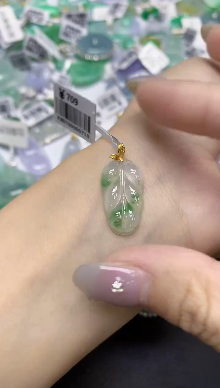 颈饰18K金镶嵌翡翠天然缅甸翡翠A货百元以上9元证书费自理