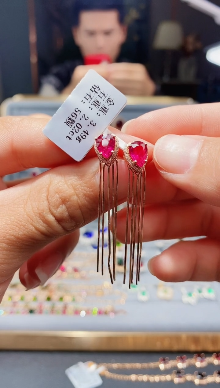 【闪购商品】碧玺耳饰18K金镶嵌2.02配钻