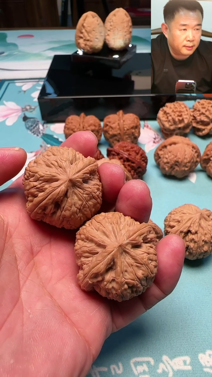 【闪购商品】文玩核桃吊坠蛟龙38