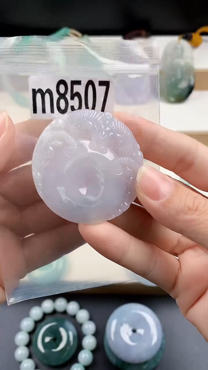 颈饰未镶嵌翡翠天然翡翠吊坠挂件