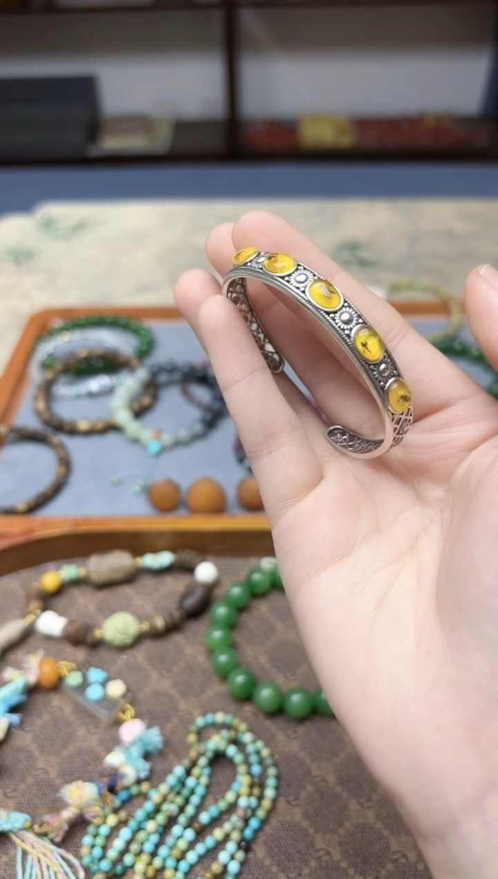 银S925镶嵌琥珀手镯鹦**号s925银琥珀手镯GW