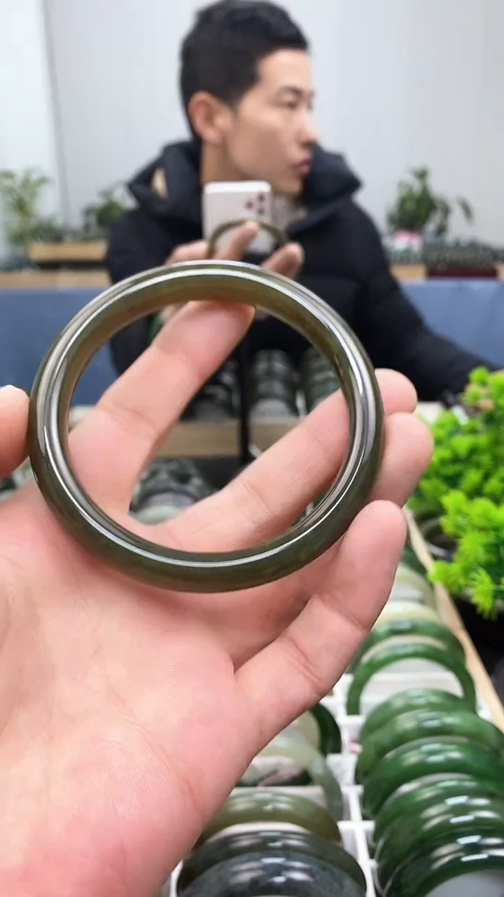 【闪购商品】和田玉手镯未镶嵌64