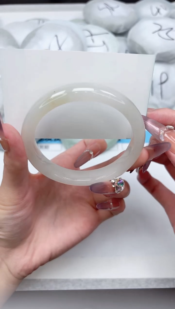 石英质玉手镯未镶嵌294-60.7