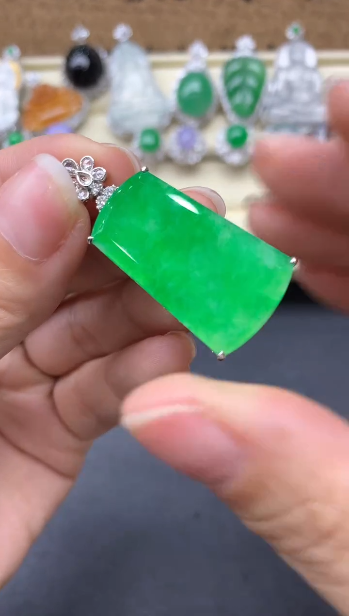 【闪购商品】翡翠颈饰18K金镶嵌512-中国好珍宝