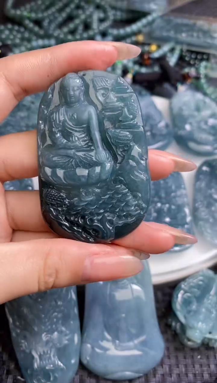 【闪购商品】翡翠颈饰未镶嵌1111111111