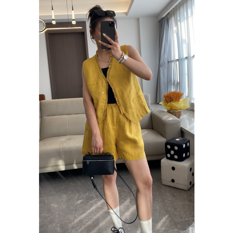 多巴胺亚麻马甲套装女夏季老钱风慵懒度假衬衫短裤两件套250418