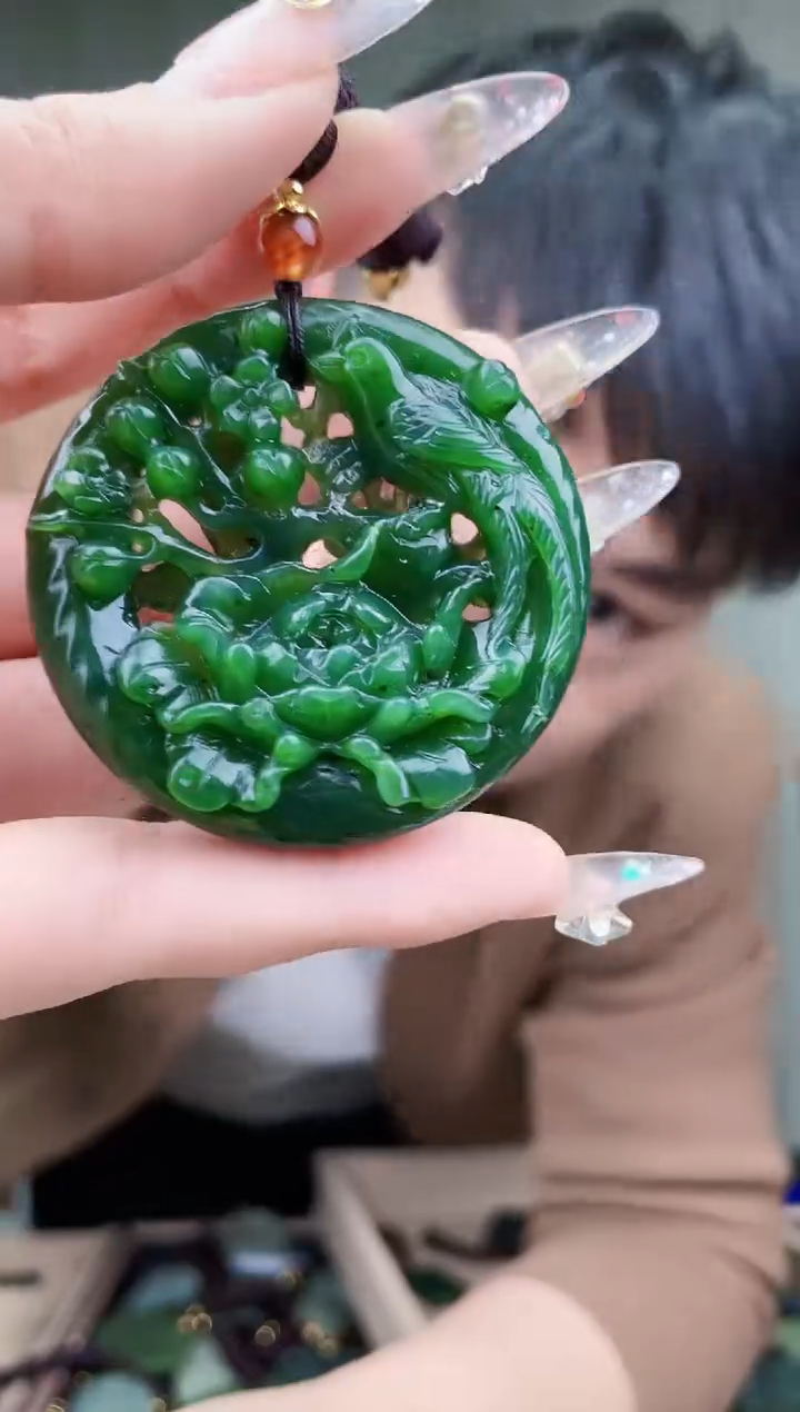 【闪购商品】和田玉挂件未镶嵌拍一发一，多样性发货！