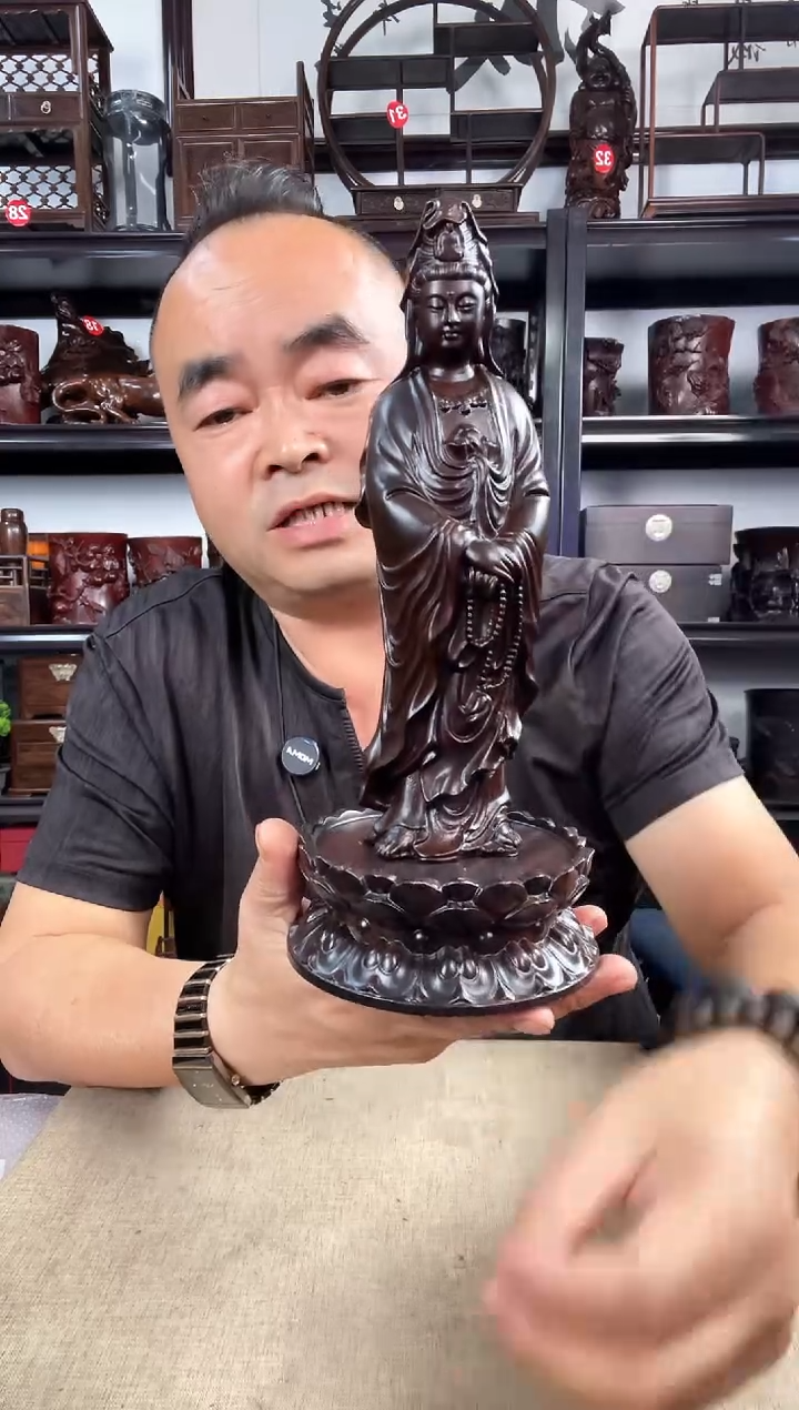 木双层莲花小号+观老李红木工艺品