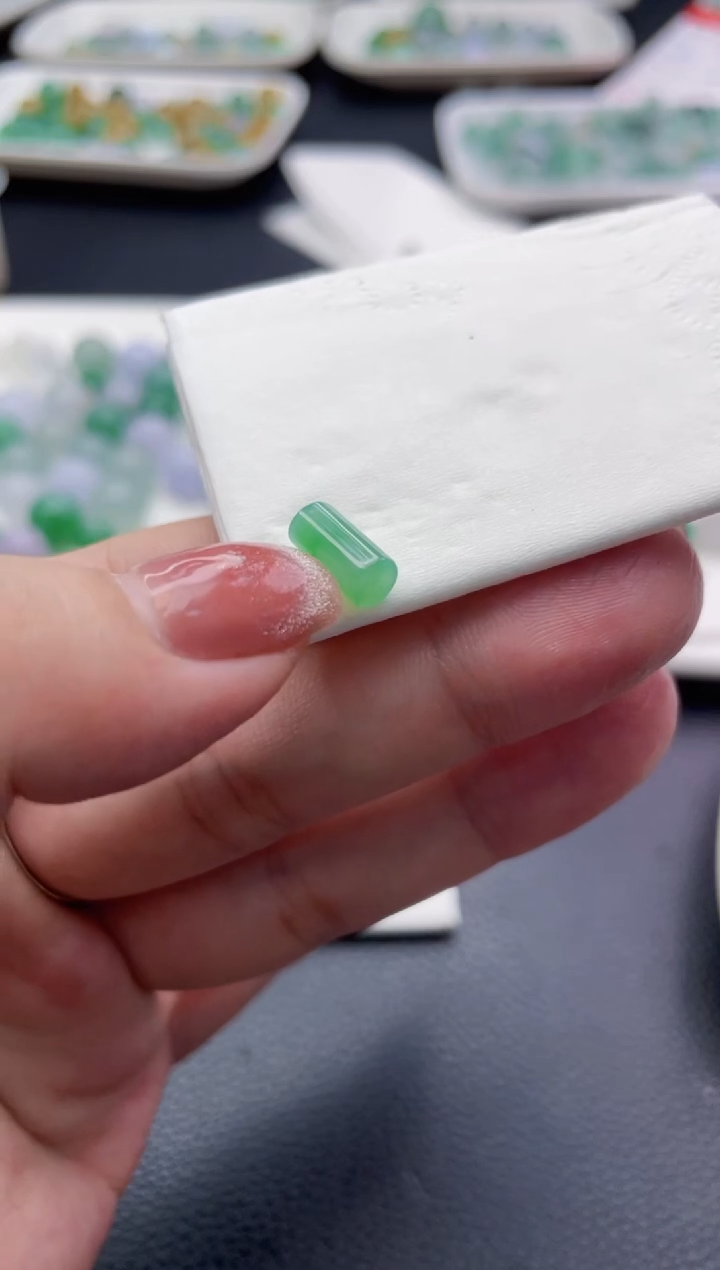 【闪购商品】定制翡翠未镶嵌珠子