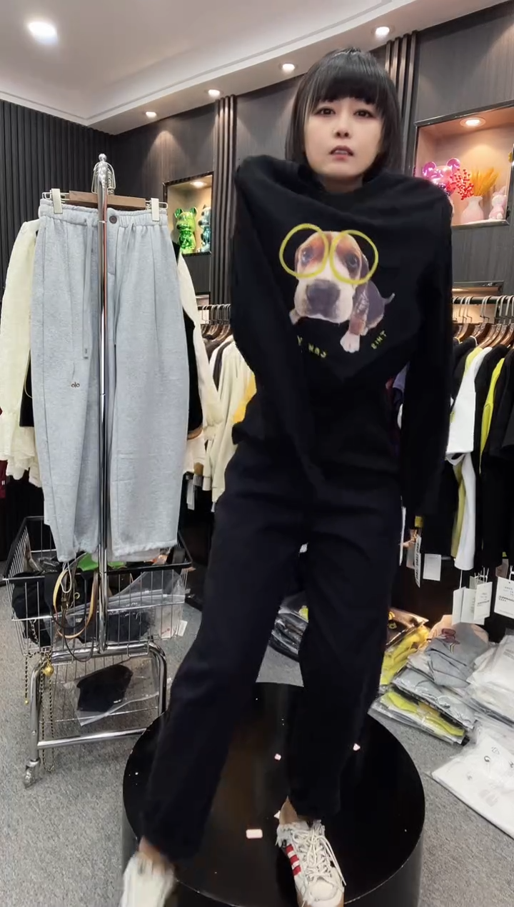 9356小狗T恤--黑色