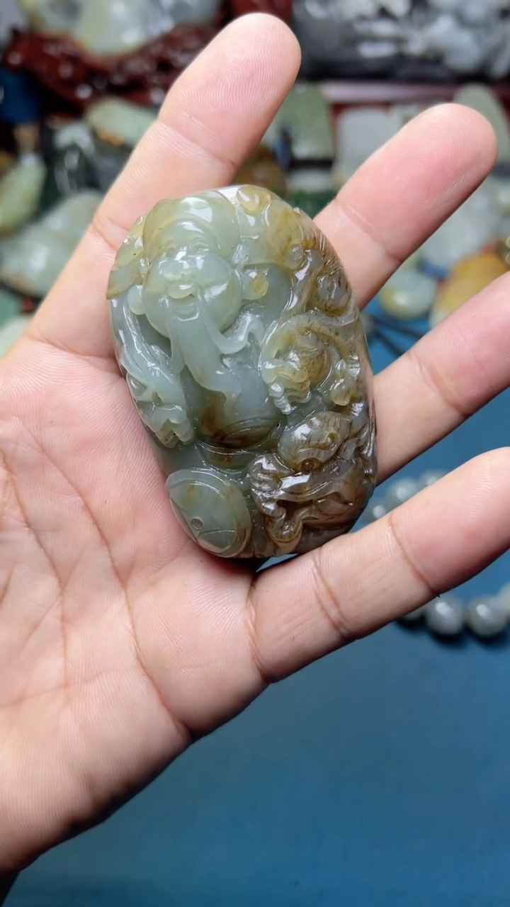和田玉未镶嵌把件-