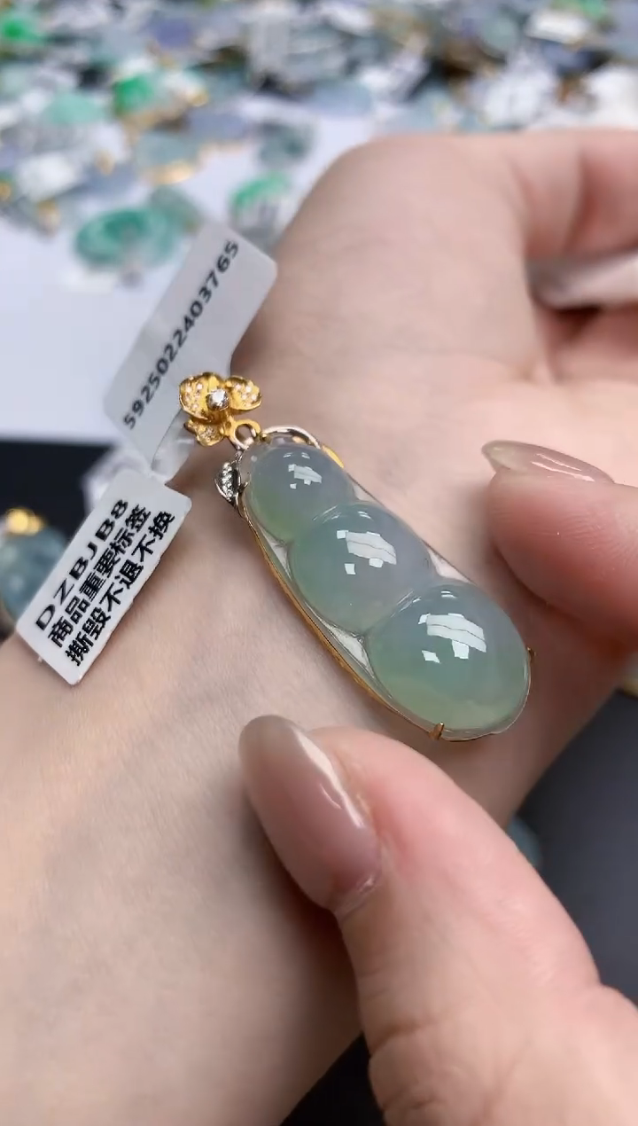 【闪购商品】翡翠颈饰18K金镶嵌天然缅甸翡翠A货