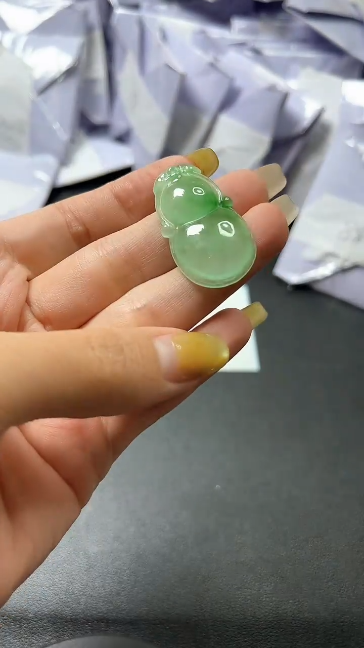 翡翠未镶嵌颈饰料裴翠时尚女士精品吊坠