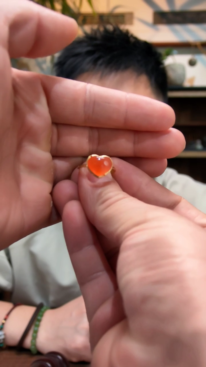 银S925镶嵌戒指南红玛瑙S925银南红爱心戒指QC